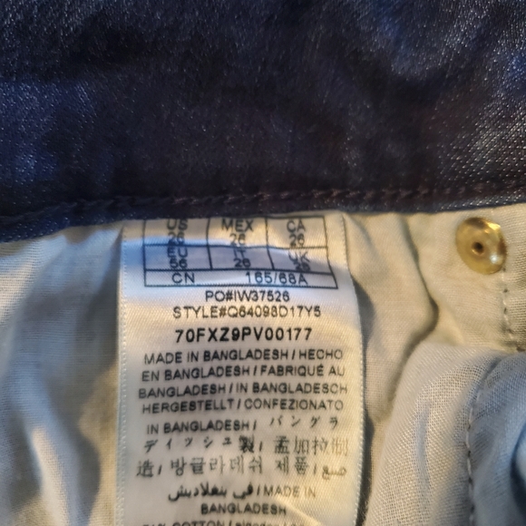 GUESS MEDIUM RISE SKINNY SARAH FIT MEDIUM WASH DENIM JEANS SIZE 26 EUC - Picture 10 of 12